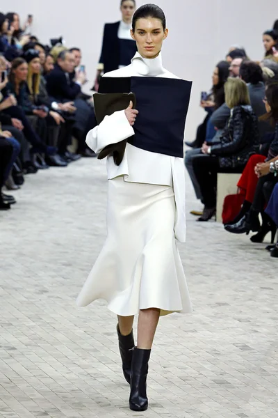 Look 35